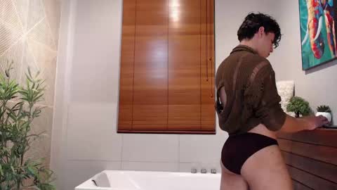 Snapshot of gabriell_ramirez_ chatting on March 9, 2025, 1:14 am gabriell_ramirez_ online show from March 9, 2025, 1:14 am