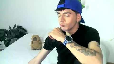 Gael Garca online show from February 5, 2026, 3:33 am