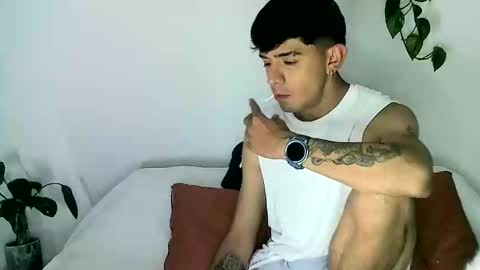 Gael Garca online show from February 18, 2026, 4:52 am