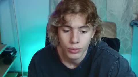 Snapshot of gemdominus chatting on January 11, 2026, 10:37 pm Gem Dominus online show from January 11, 2026, 10:37 pm