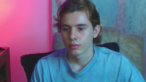 Snapshot of gemdominus chatting on February 24, 2026, 11:25 pm Gem Dominus online show from February 24, 2026, 11:25 pm