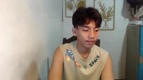 Rayl online show from October 23, 2025, 2:38 pm