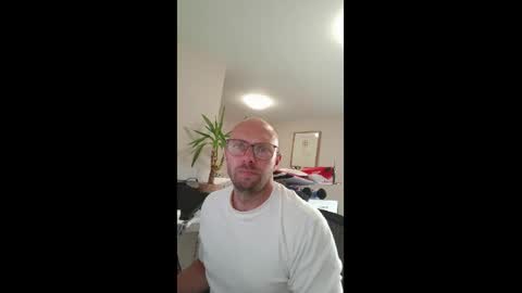 Snapshot of genuinecouple69 chatting on October 2, 2025, 1:51 pm genuinecouple69 online show from October 2, 2025, 1:51 pm