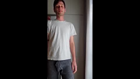 Snapshot of ggggu495826 chatting on February 9, 2026, 5:28 pm ggggu495826 online show from February 9, 2026, 5:28 pm