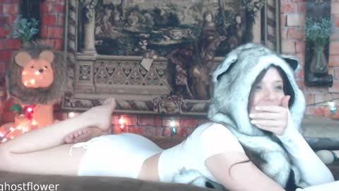 ghostflower online show from January 11, 2025, 6:23 pm