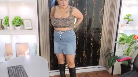   online show from September 27, 2025, 1:27 pm