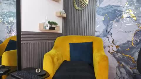   online show from February 4, 2026, 1:06 pm