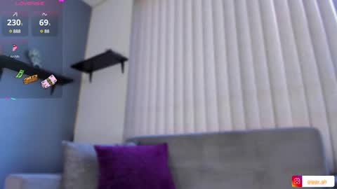 Snapshot of giggy_ chatting on January 15, 2025, 5:37 pm Giggy online show from January 15, 2025, 5:37 pm