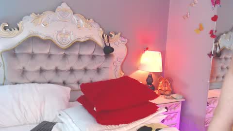 Snapshot of gisellenoah chatting on February 11, 2025, 6:01 pm GiselleNoah online show from February 11, 2025, 6:01 pm