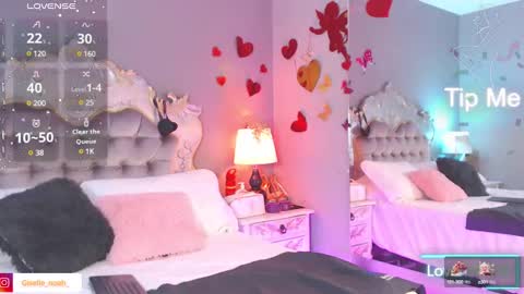 Snapshot of gisellenoah chatting on March 10, 2025, 11:10 am GiselleNoah online show from March 10, 2025, 11:10 am