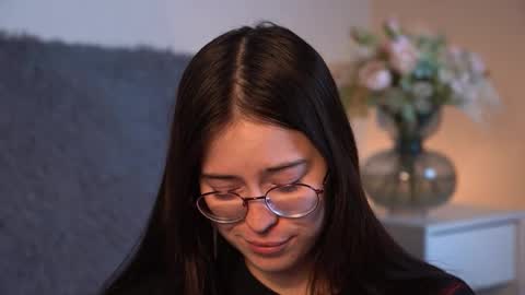 Agness online show from December 1, 2025, 2:33 pm