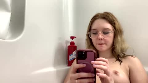 glitterem60 online show from March 3, 2025, 1:53 am