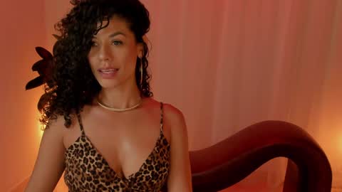 Snapshot of goddes_helena chatting on January 14, 2025, 11:37 pm Elena online show from January 14, 2025, 11:37 pm