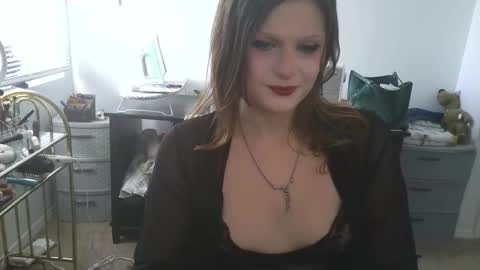 Snapshot of goddess_vertigo52 chatting on November 5, 2025, 5:02 pm Goddess of Insanity online show from November 5, 2025, 5:02 pm