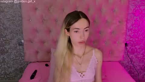 Snapshot of golden_girl__ chatting on February 24, 2026, 1:58 am golden girl online show from February 24, 2026, 1:58 am