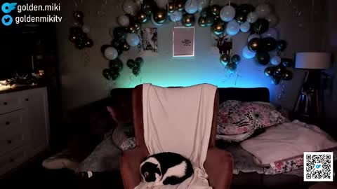 Snapshot of golden_miki chatting on January 5, 2025, 7:17 am Shy in the streets but a freak in the sheets online show from January 5, 2025, 7:17 am