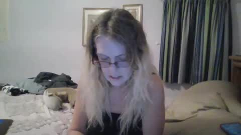 Snapshot of granny_low chatting on February 4, 2025, 3:00 am Granny Low online show from February 4, 2025, 3:00 am