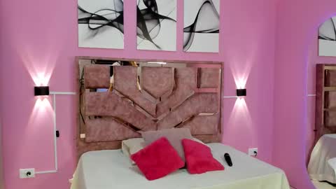 green_lov online show from September 9, 2025, 12:15 pm