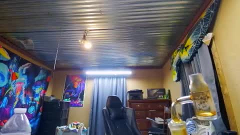 Snapshot of greenlungs8195 chatting on February 27, 2026, 8:25 am Greenlungs8195 online show from February 27, 2026, 8:25 am