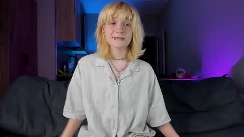 Greg-independent model online show from March 8, 2025, 4:12 am