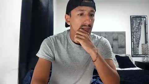 Snapshot of guykarim chatting on January 8, 2026, 9:55 am karim online show from January 8, 2026, 9:55 am