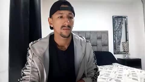 Snapshot of guykarim chatting on February 5, 2026, 9:25 am karim online show from February 5, 2026, 9:25 am