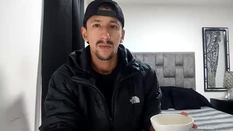 Snapshot of guykarim chatting on February 25, 2026, 9:19 am karim online show from February 25, 2026, 9:19 am