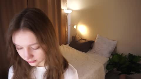 Snapshot of gwennielove chatting on February 28, 2026, 5:08 am Molly online show from February 28, 2026, 5:08 am