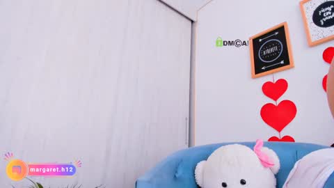 Snapshot of h0ney__p0t chatting on December 18, 2024, 7:08 pm Margareth Stallion online show from December 18, 2024, 7:08 pm