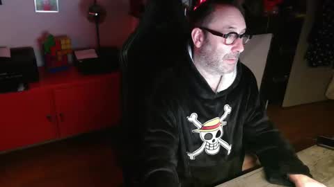 Snapshot of hairyfred73 chatting on March 12, 2025, 5:35 am hairyfred73 online show from March 12, 2025, 5:35 am