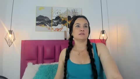 Snapshot of haley__mommy chatting on March 4, 2025, 11:54 pm Mely online show from March 4, 2025, 11:54 pm