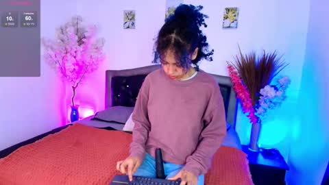 HannahBlue  online show from February 9, 2026, 12:42 pm