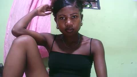 Snapshot of hasleyinah chatting on February 16, 2026, 8:21 am hasleyinah online show from February 16, 2026, 8:21 am