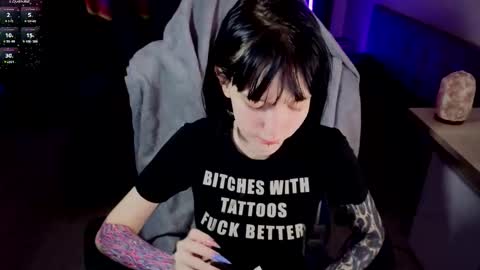 hazeltompson online show from February 22, 2026, 3:32 pm