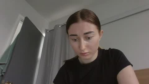 Snapshot of heart_in_your_hands chatting on March 4, 2026, 2:56 pm heart_in_your_hands online show from March 4, 2026, 2:56 pm