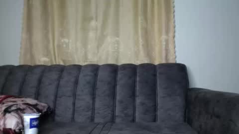 Angel  online show from November 16, 2025, 5:51 pm