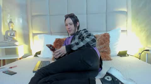 Keira Hecate online show from February 2, 2026, 7:56 pm