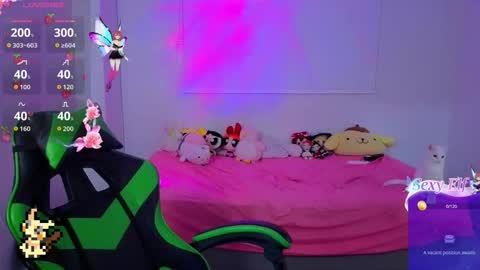 Snapshot of helia_n_amy chatting on February 2, 2026, 11:25 pm Helia Transfem and Amy online show from February 2, 2026, 11:25 pm