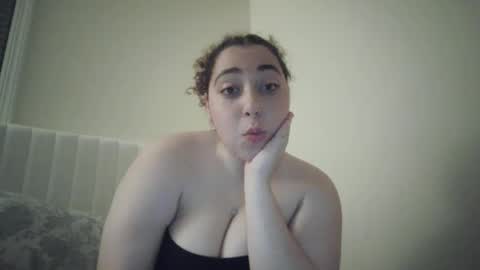 Snapshot of hellooli chatting on January 7, 2026, 2:58 am hellooli online show from January 7, 2026, 2:58 am