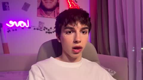 Snapshot of hiidear chatting on February 22, 2026, 7:56 pm twinkvadusha online show from February 22, 2026, 7:56 pm