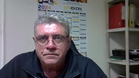 Snapshot of hippopotame17 chatting on December 17, 2024, 4:43 pm hippo online show from December 17, 2024, 4:43 pm