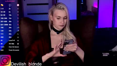 Snapshot of hitchcocianblonde_ chatting on February 19, 2026, 6:59 pm Mary online show from February 19, 2026, 6:59 pm