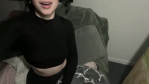 hoarderofpotential online show from December 3, 2025, 5:04 am