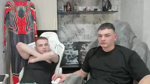 Snapshot of holiday_boys chatting on February 11, 2026, 5:07 pm Extaz Athrey Howard online show from February 11, 2026, 5:07 pm