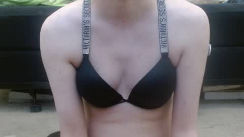 Holly Hawkes online show from March 8, 2025, 9:40 pm