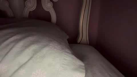 honey_man14 online show from February 16, 2025, 8:00 pm