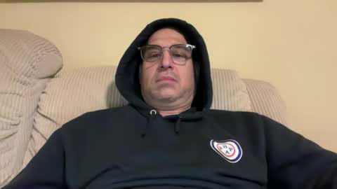 honey_man14 online show from October 28, 2025, 3:54 am