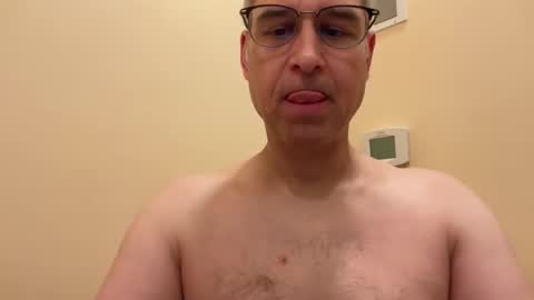 honey_man14 online show from February 2, 2026, 6:06 pm