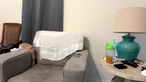 Snapshot of honeybuns344636 chatting on February 15, 2025, 5:39 pm Honey online show from February 15, 2025, 5:39 pm