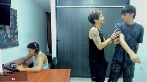 Snapshot of hot_sexmature chatting on January 19, 2026, 11:25 am Vanesa Oliver and Andrew online show from January 19, 2026, 11:25 am